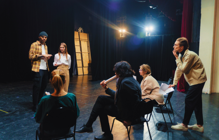 Cours de théâtre.